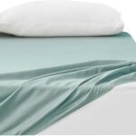 クモリ(Kumori) 綿100% ボックスシーツ 毛玉なし シングル 素肌にやさしい 吸水速乾 耐久性が高い 洗える オールシーズン ベッド/マットレス/敷き布団対応 マットレスカバー ベッドカバー ベッドシーツ 100X200cm オリーブ