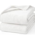 Hansleep 毛布 ひざ掛け 白 オフィス ブランケット 軽量 通気 ハーフケット マイクロファイバー 柔らかく肌触り フランネル 洗える 静電防止 四季適用 (70x100,ホワイト)